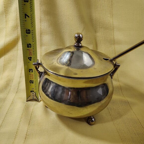 Vintage Brass Silent Butler with Lid and Handle – Ash Pot with Pumice Stone - Picture 7 of 11